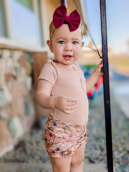 Burgundy (old wine) Bow